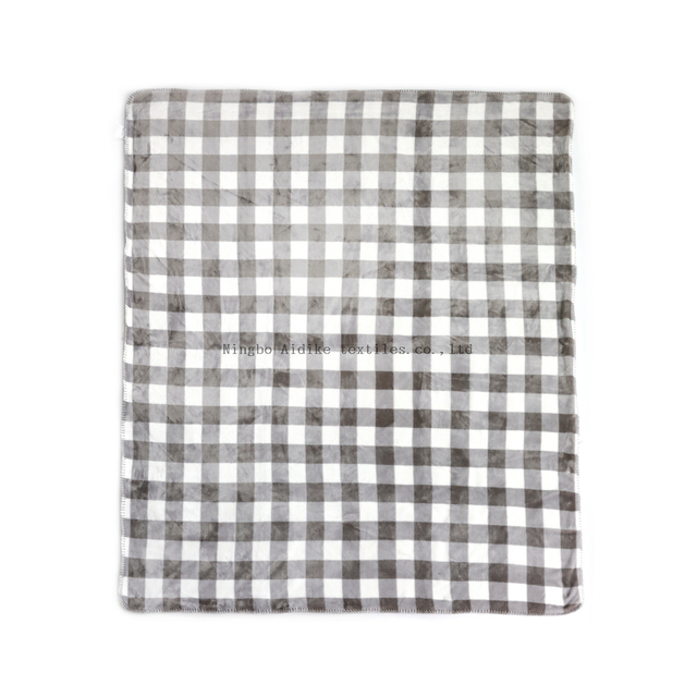 200cm*220cm White and Black Plaid Double Layers Flannel Blanket 