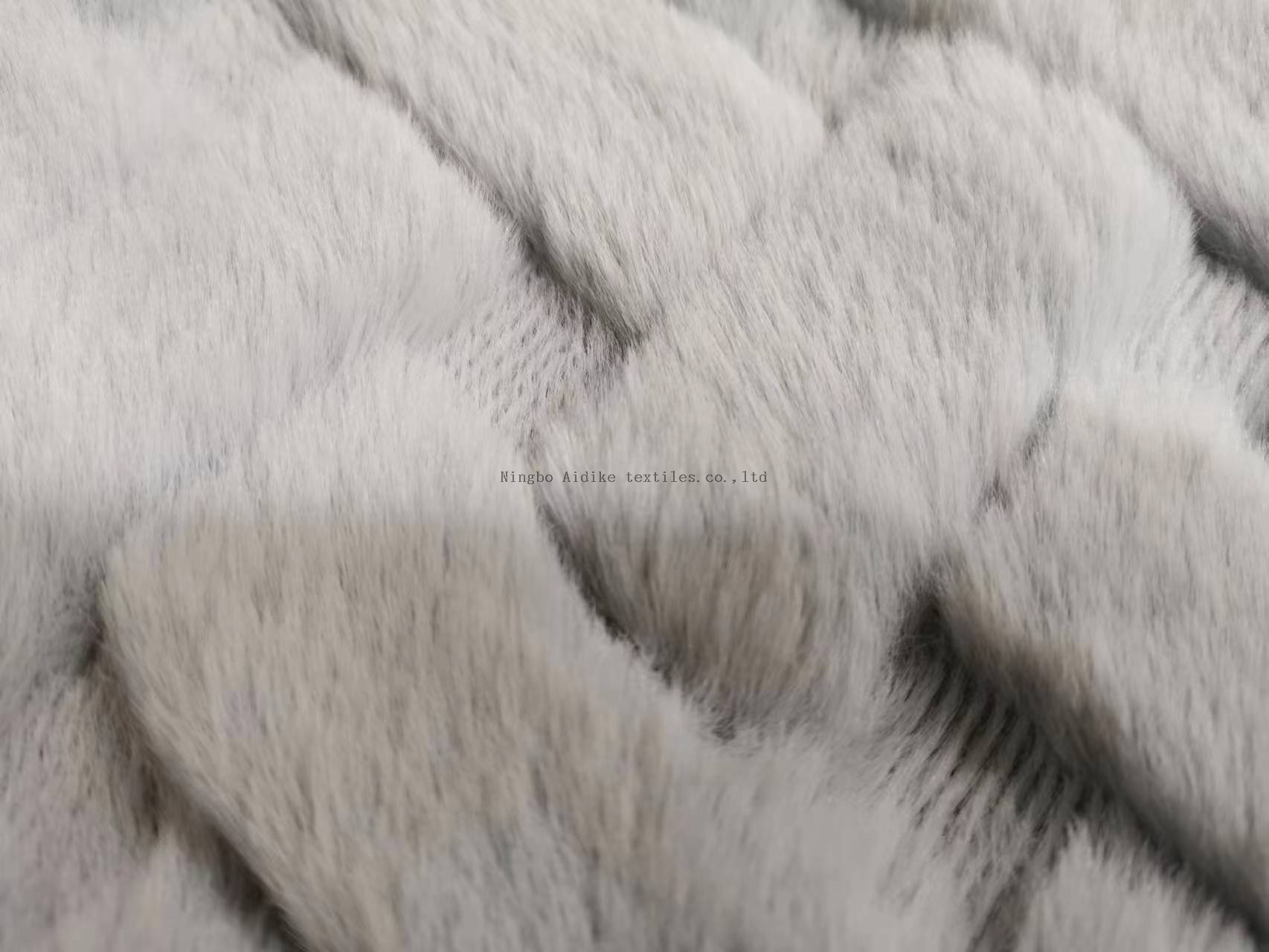 Heavy 100% Polyester Luxury Warm Blanket Wholesale Customized Grey Faux Rabbit Fur Throw Blanket 