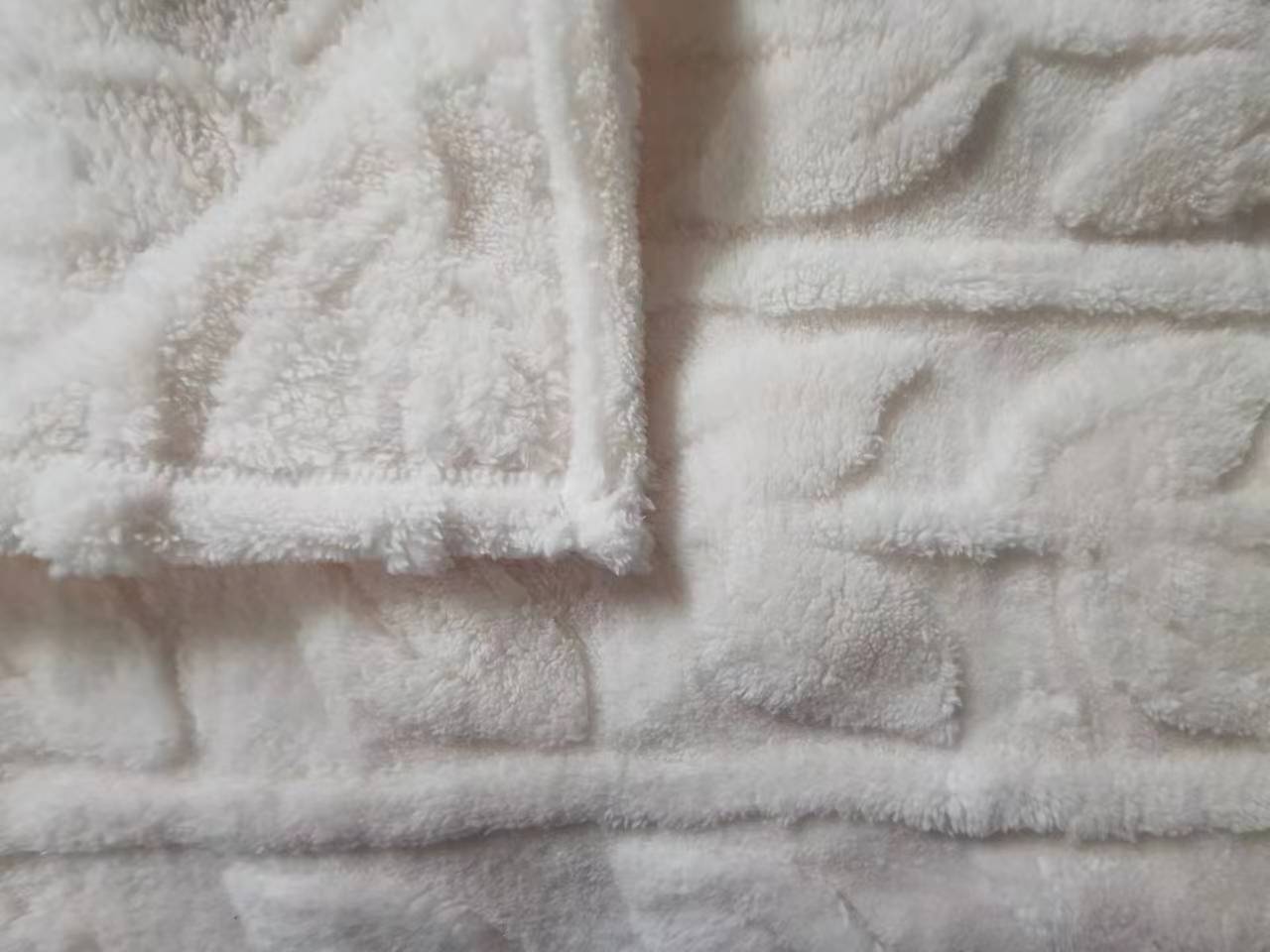 White Jacquard Sherpa Fleece Blanket 50*60 Inch Plush Warm Blanket 100% Polyster Sherpa Fleece Throw Blanket