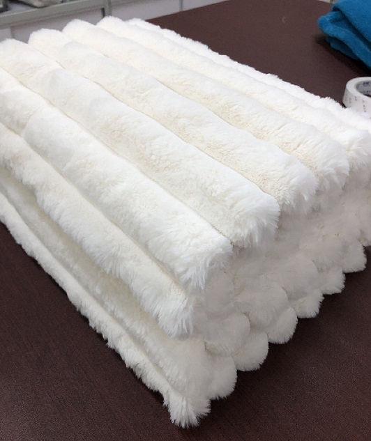 100% Polyester Fake Rabbit Fur Blanket-LINDA-ADK