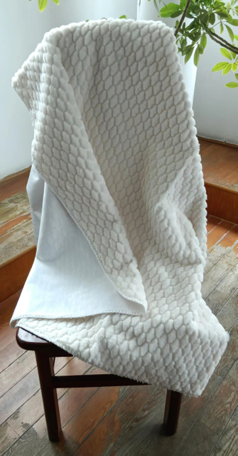 ADK High Quality Faux Rabbit Fur blanket Wholesale Diamond-type Lattice White Embossed blanket For Spring Autumn 