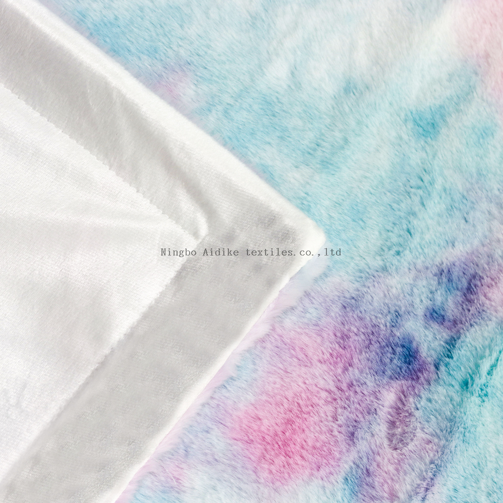 127cm*152cm AIDIKE Double Layer Tie-dye Artificial Rabbit Fur with Sherpa Blanket for Winter