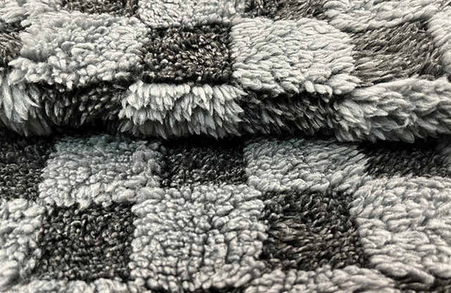 50*60 Inch Bed Blanket Wholesale Cheap Throw Fleece Customized Color Jacquard Black Grey Plaid Sherpa Blanket