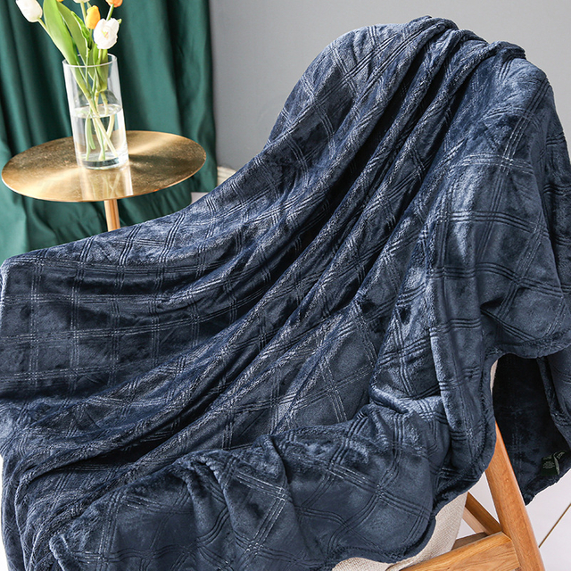 Wholesales Popular 3D Embossing Pattern Style Flannel Blanket 