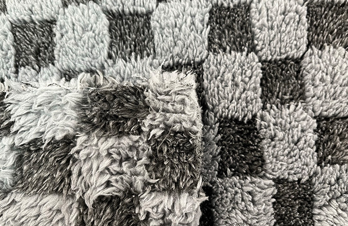 50*60 Inch Bed Blanket Wholesale Cheap Throw Fleece Customized Color Jacquard Black Grey Plaid Sherpa Blanket